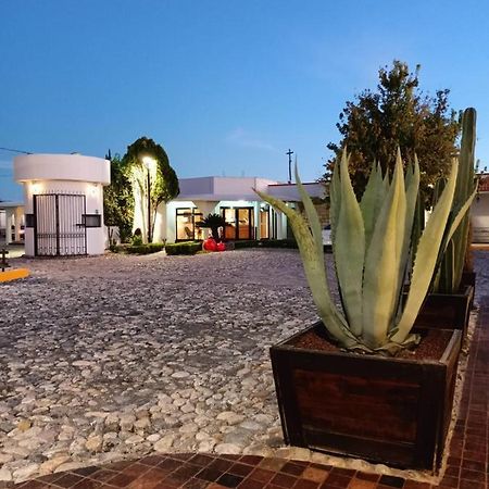 Hotel Mina Real Cedral Esterno foto