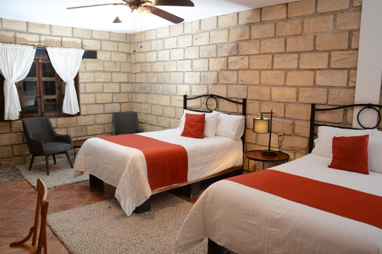 Hotel Mina Real Cedral Esterno foto