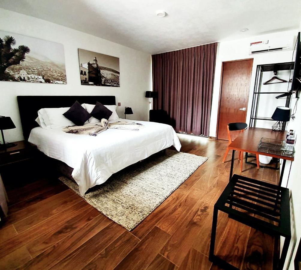 Hotel Mina Real Cedral Esterno foto