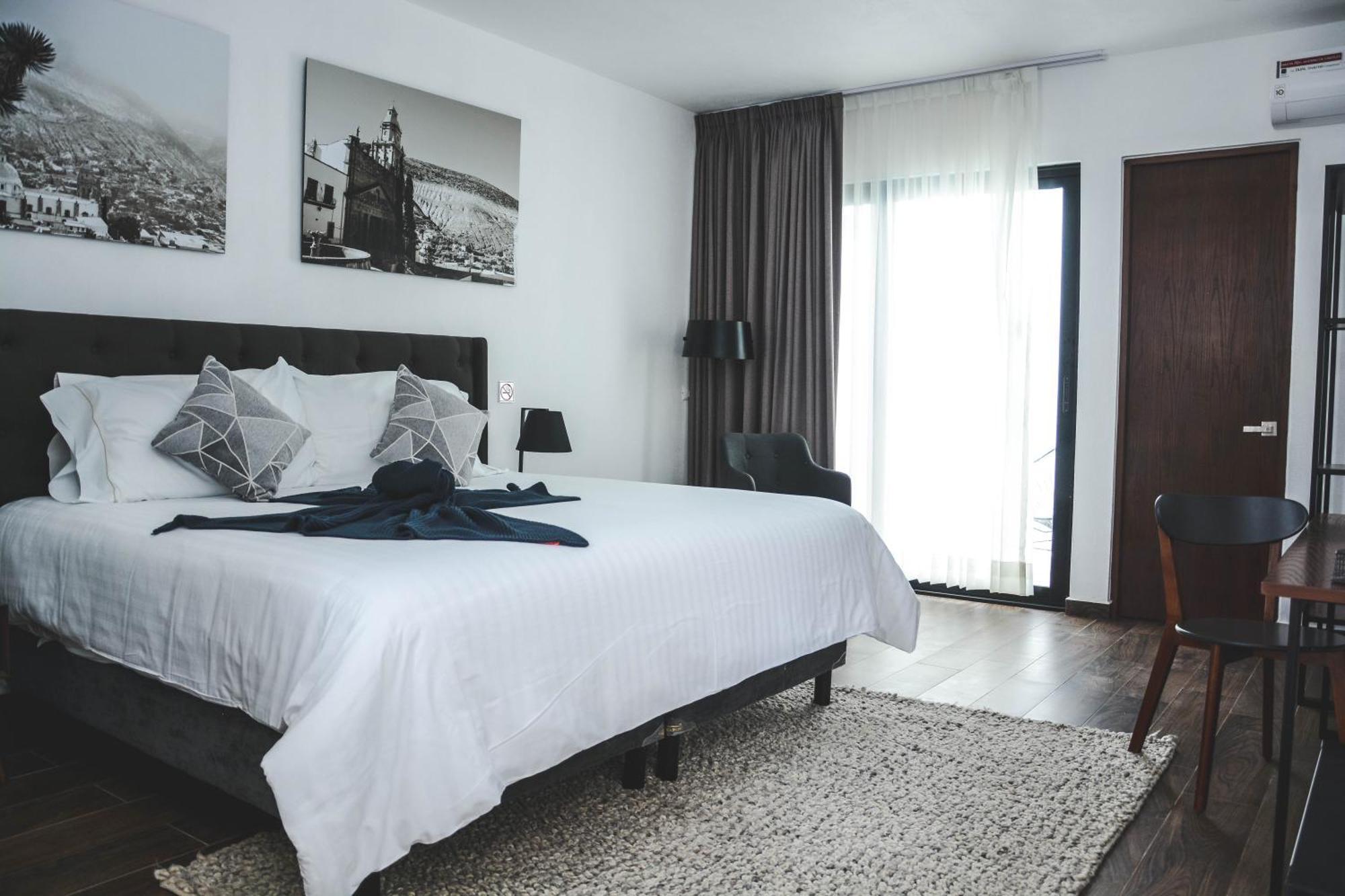 Hotel Mina Real Cedral Esterno foto