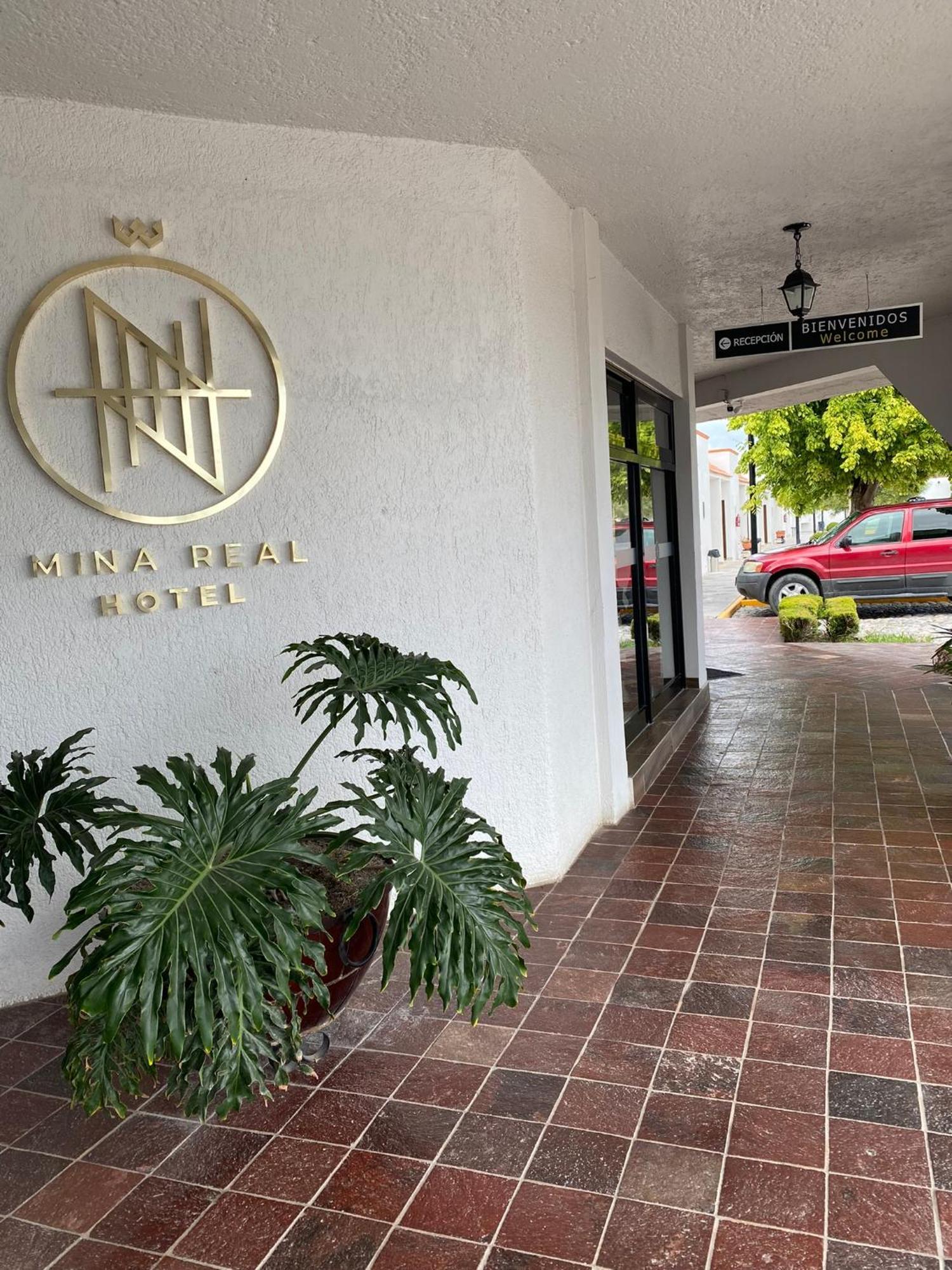 Hotel Mina Real Cedral Esterno foto
